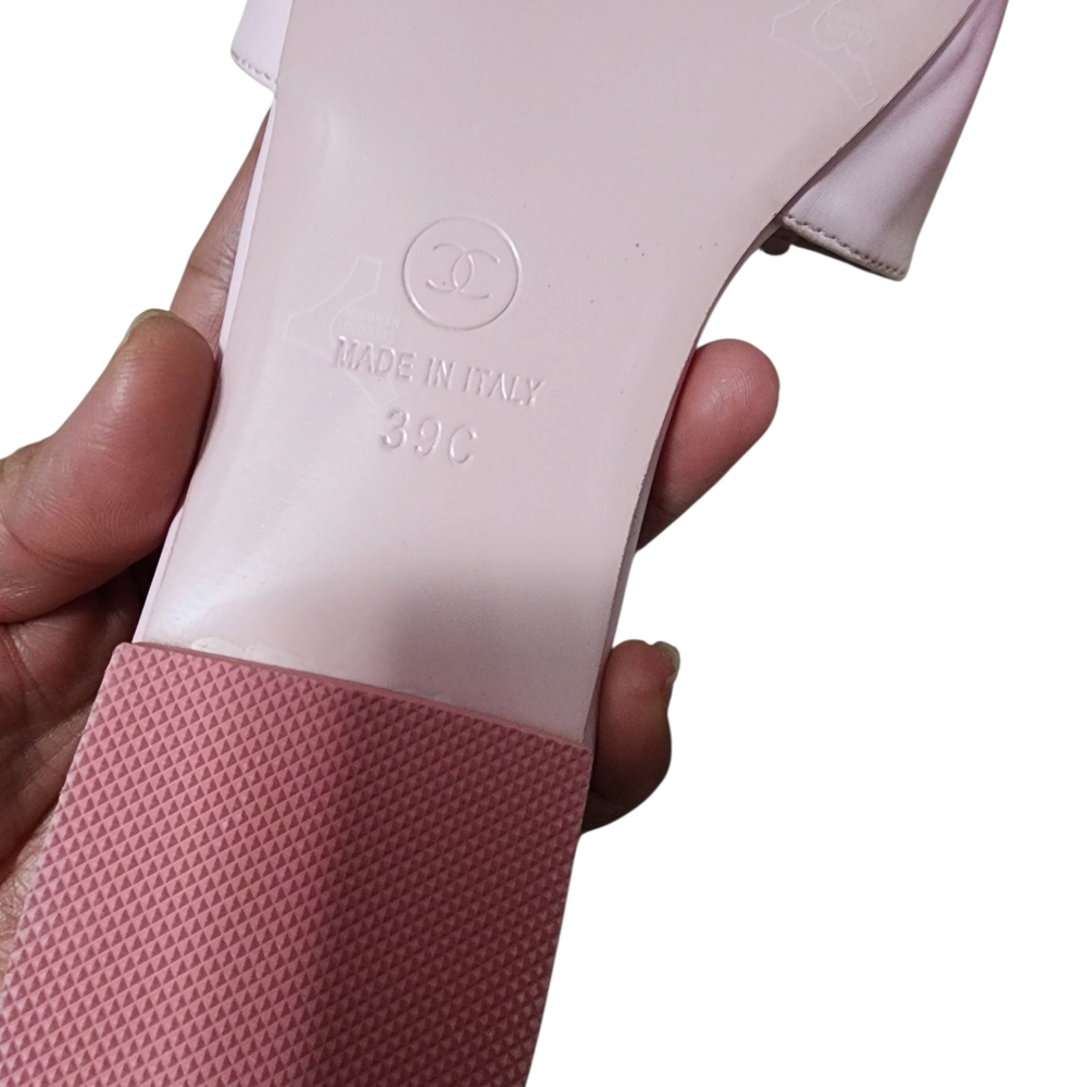 Pink Sandals with Iconic Logo - Picture 6 of 6